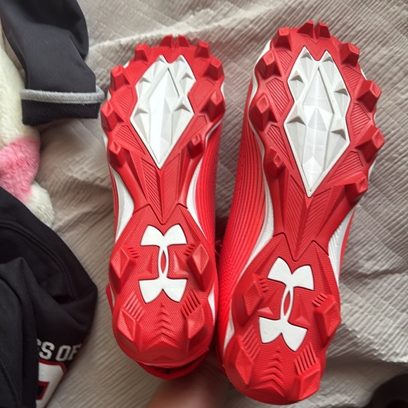 Brand new under armour cleats - Picture 4 of 5
